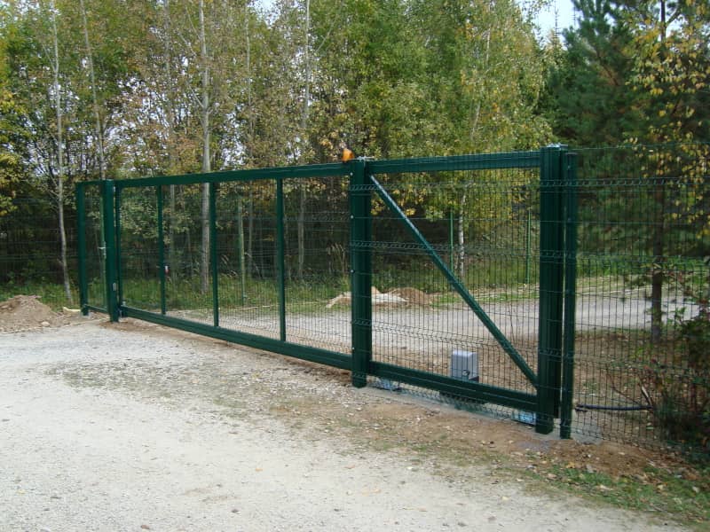 Сетчатый забор DoorHan в Могилеве с установкой