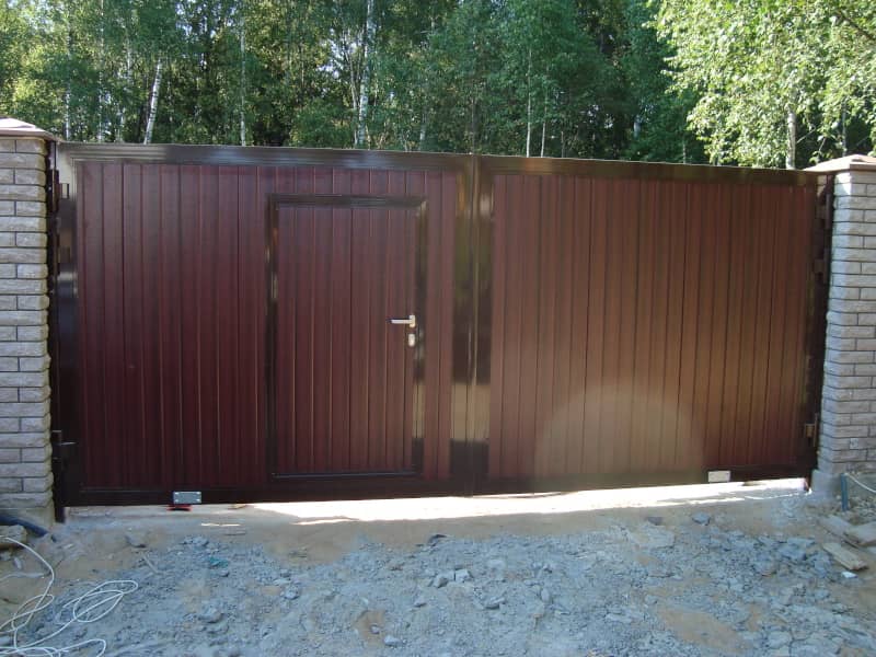 Уличные ворота DoorHan в Могилеве с установкой